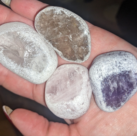 Seer Stones / Emma Eggs: 11 River Polished Amethyst, Smokey, Rose & Clear Quartz - Picture 2 of 12